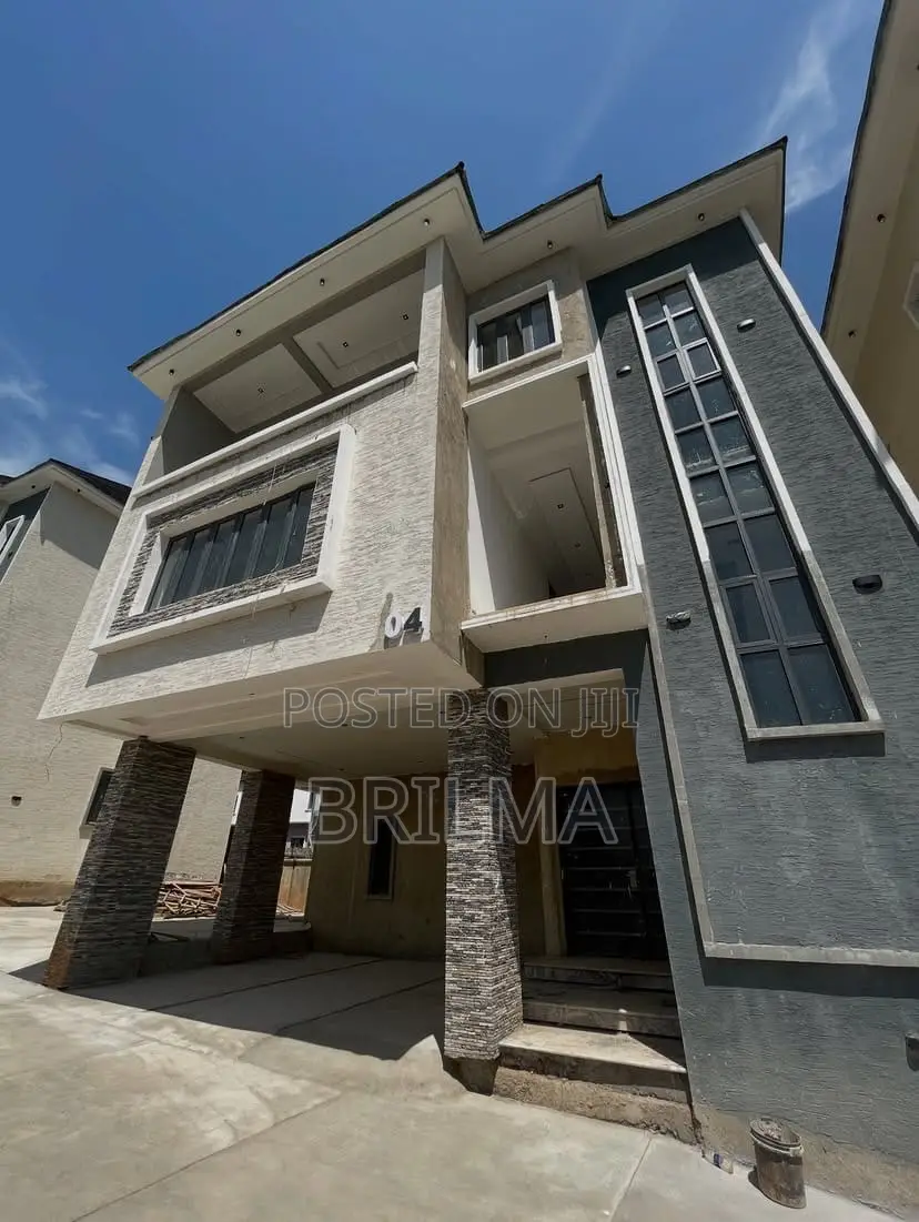 5bdrm Duplex in Apo Resettlement for sale