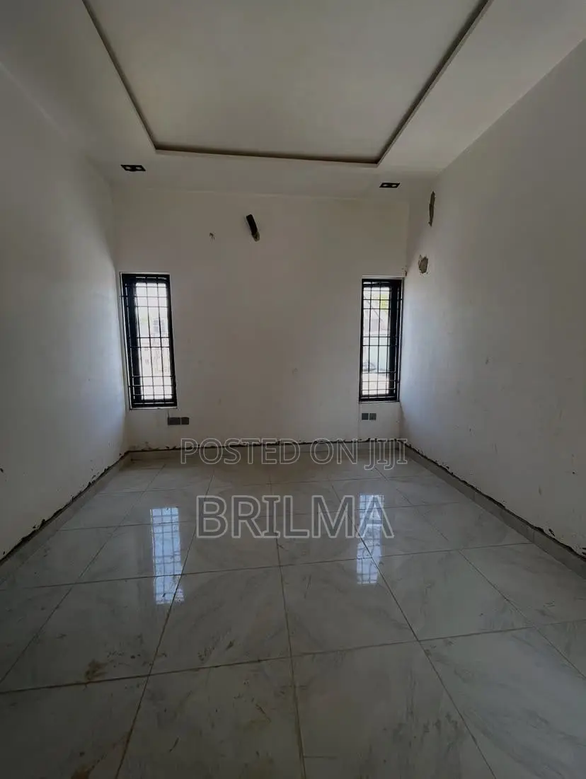5bdrm Duplex in Apo Resettlement for sale