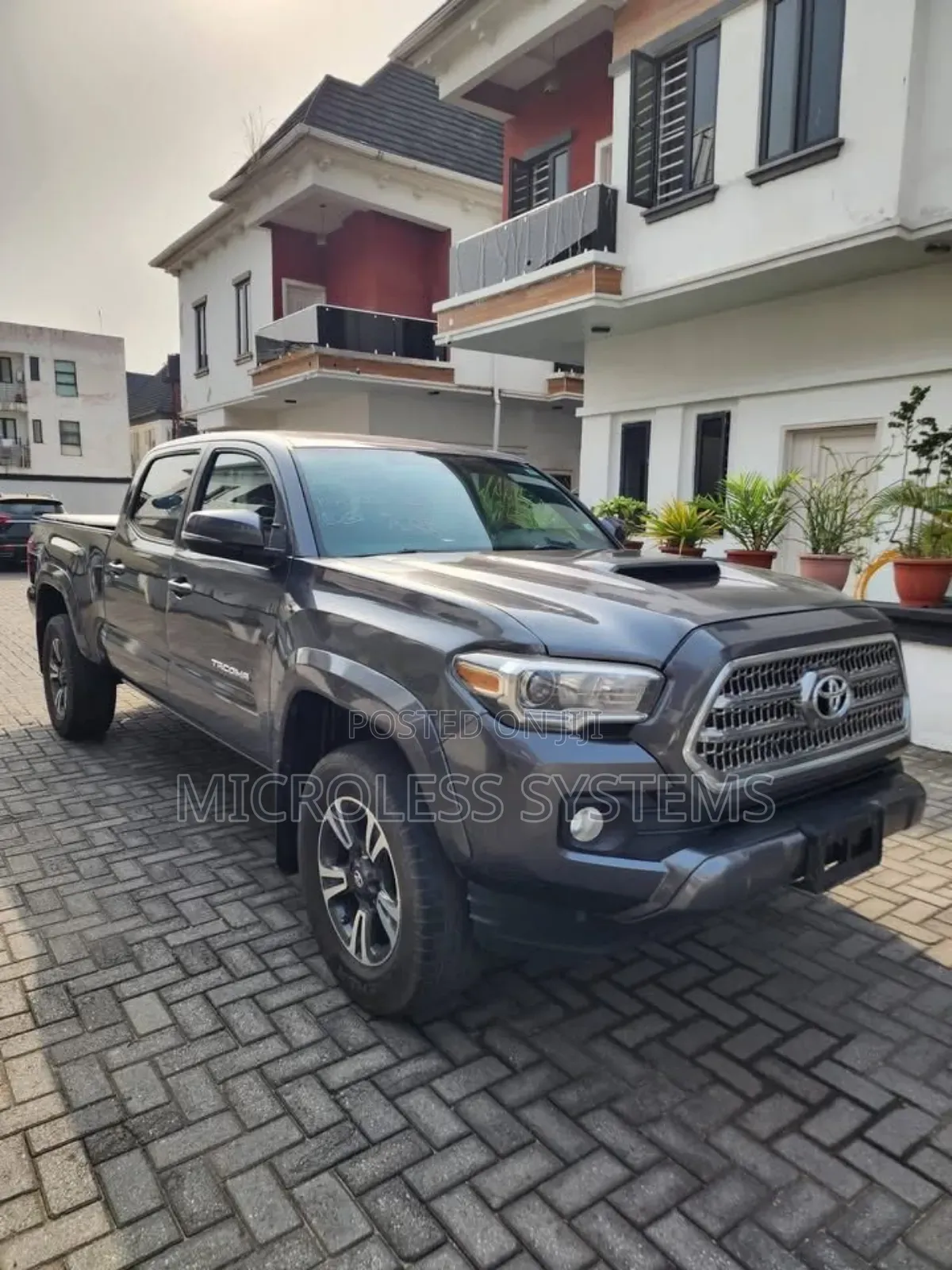 Toyota Tacoma 2017 Gray