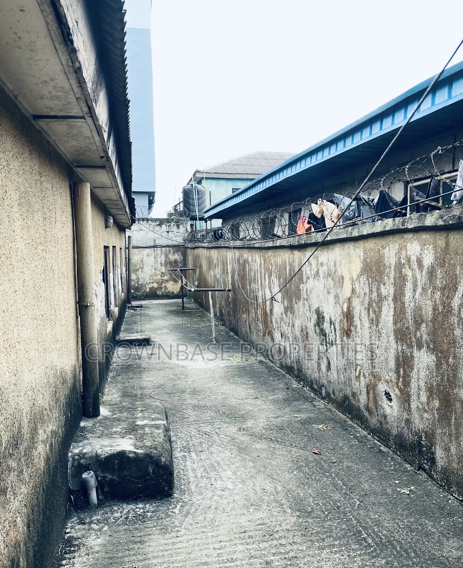 4bdrm Bungalow in Alaba for sale