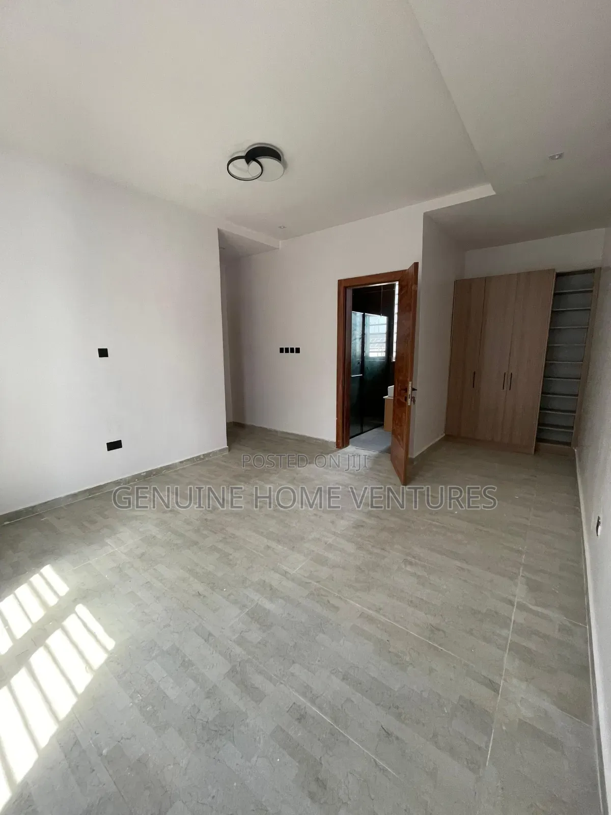 5bdrm Duplex in Lekki Phase 1 for sale