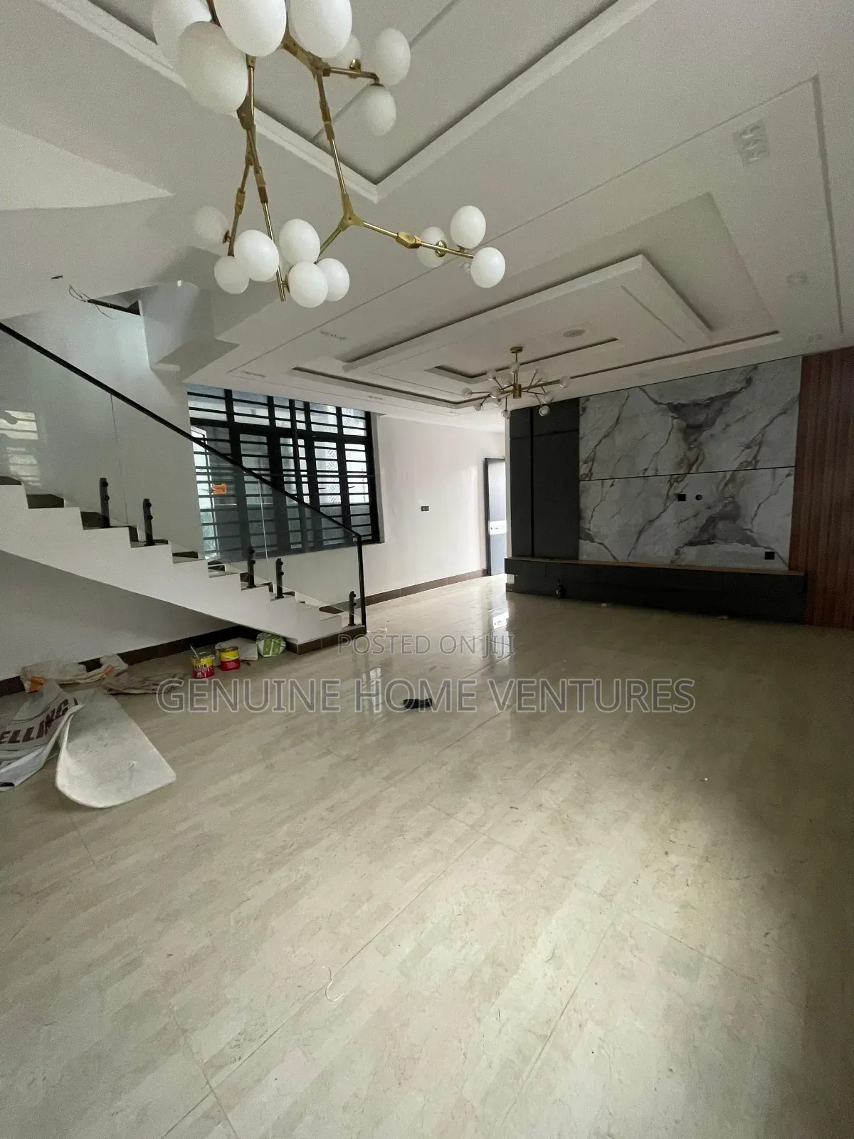5bdrm Duplex in Lekki Phase 1 for sale