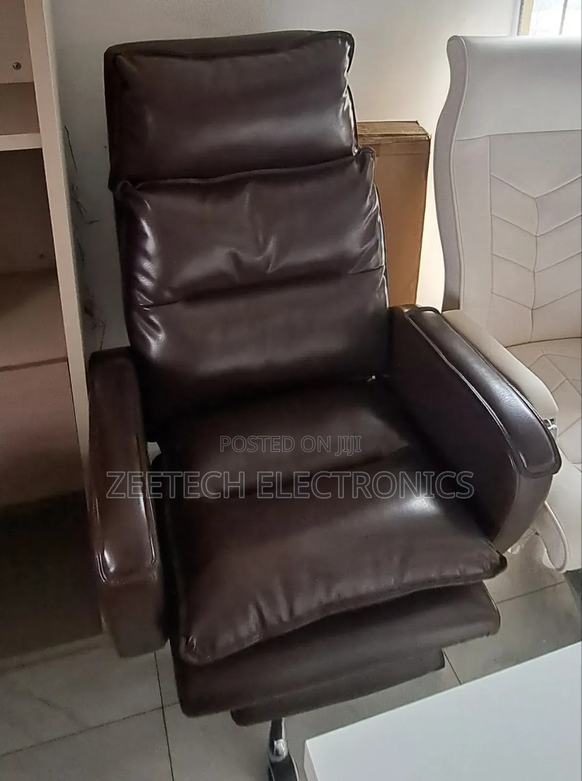 Executive Office High Back Chair With Leg Rest