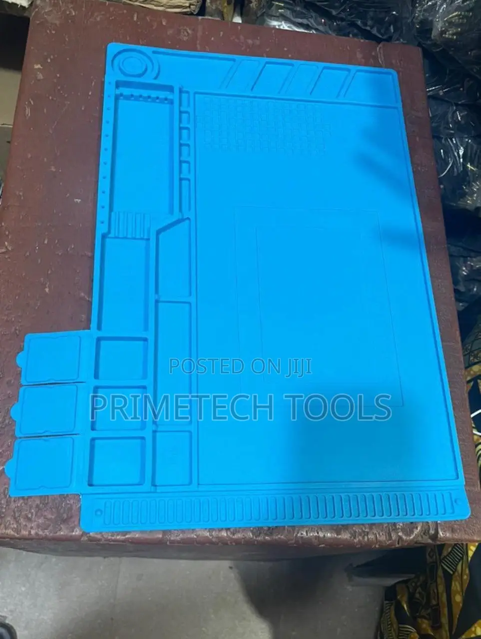 Magnetic Silicone Repair Mat for Phones