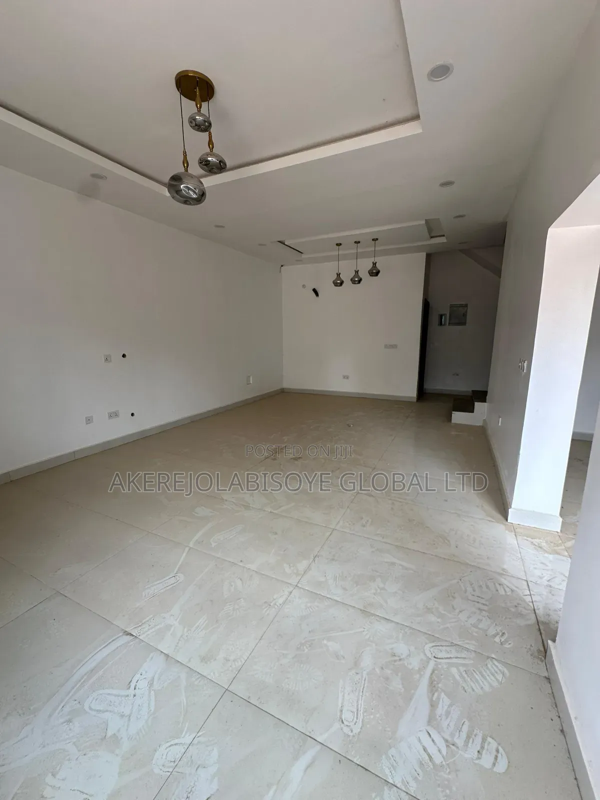 4bdrm Duplex in Around Godab for sale
