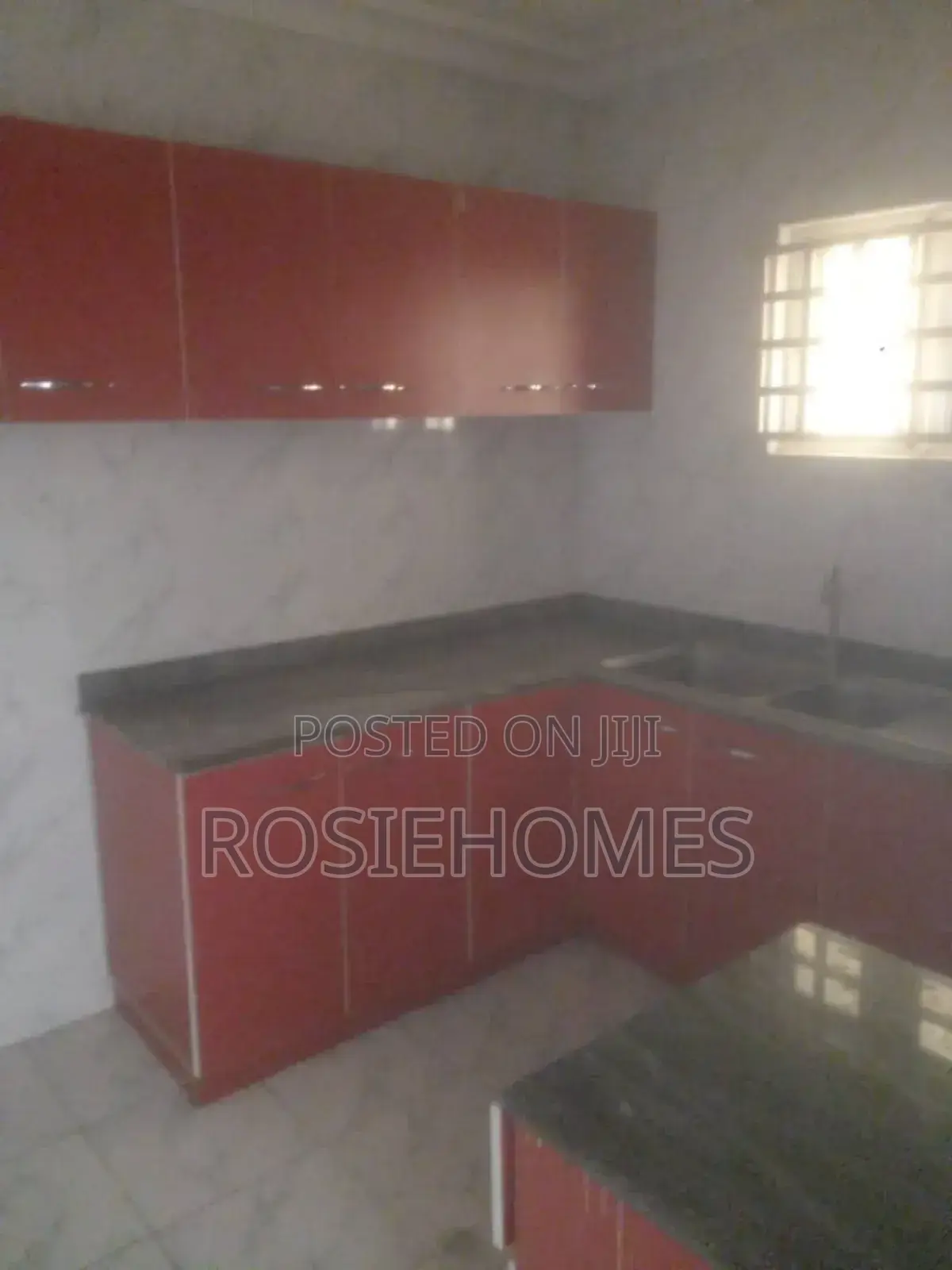 3bdrm Block of Flats in Igbojia Estate, Elemoro for rent