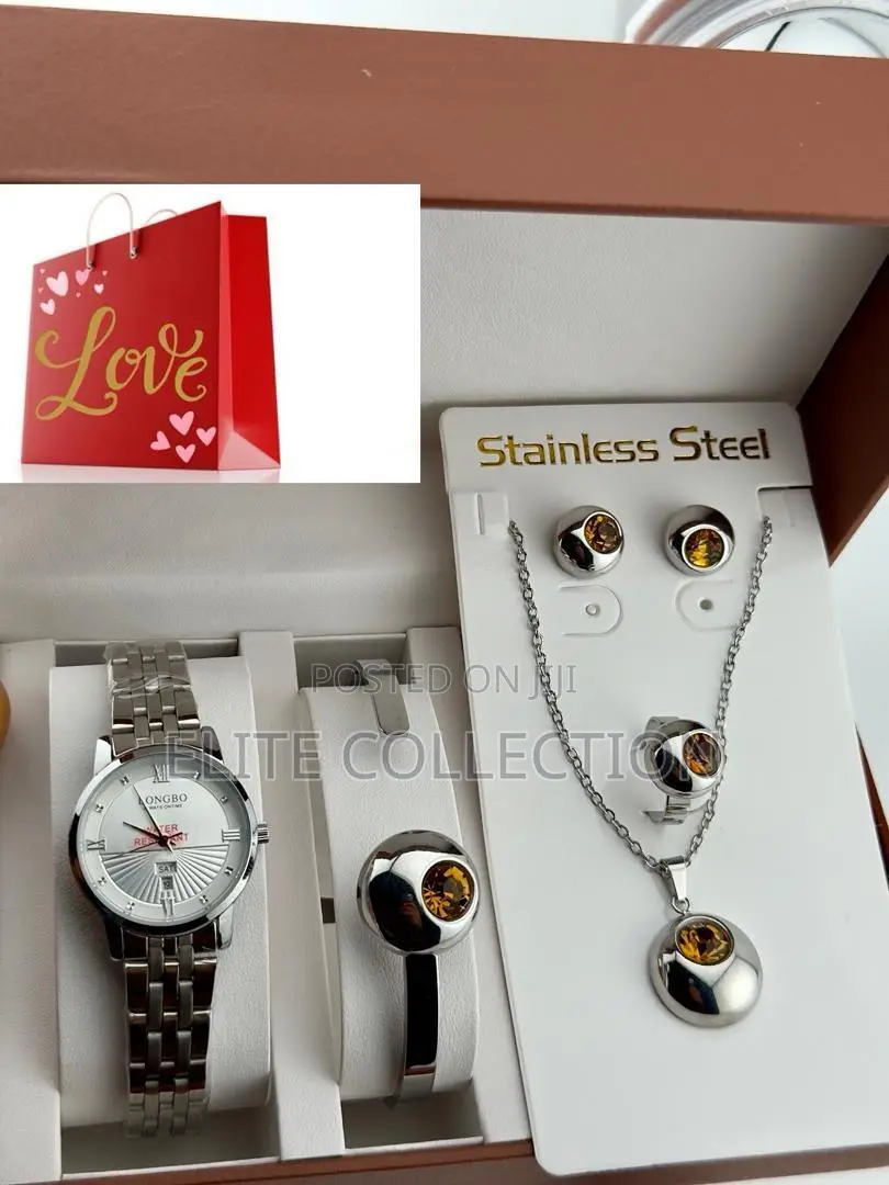 Quality Women Jewellery Set Fully Boxed