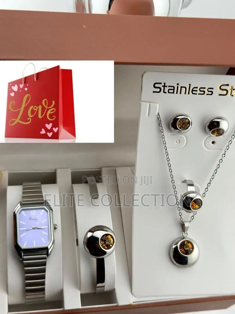 Quality Women Jewellery Set Fully Boxed