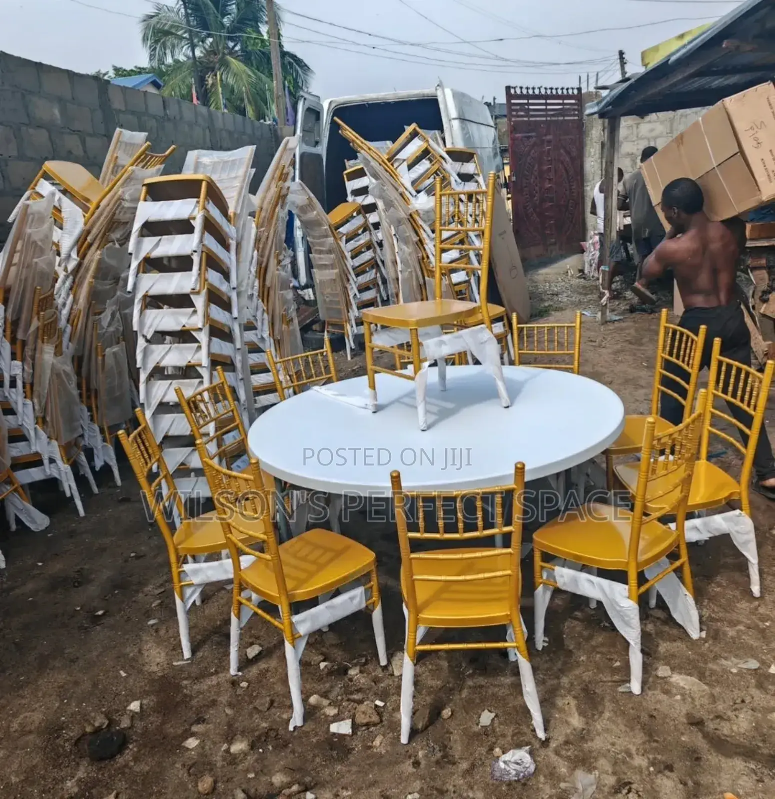 Cheveri Event Chair