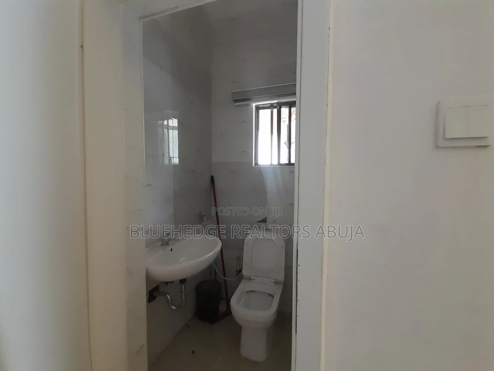 Brand-New Luxury 2-Bedroom Apartment With en-Suite Rooms