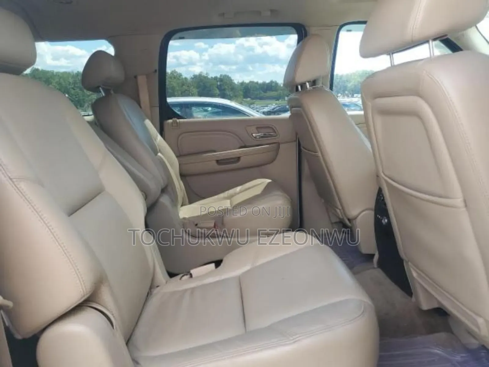 Cadillac Escalade ESV 2009 White