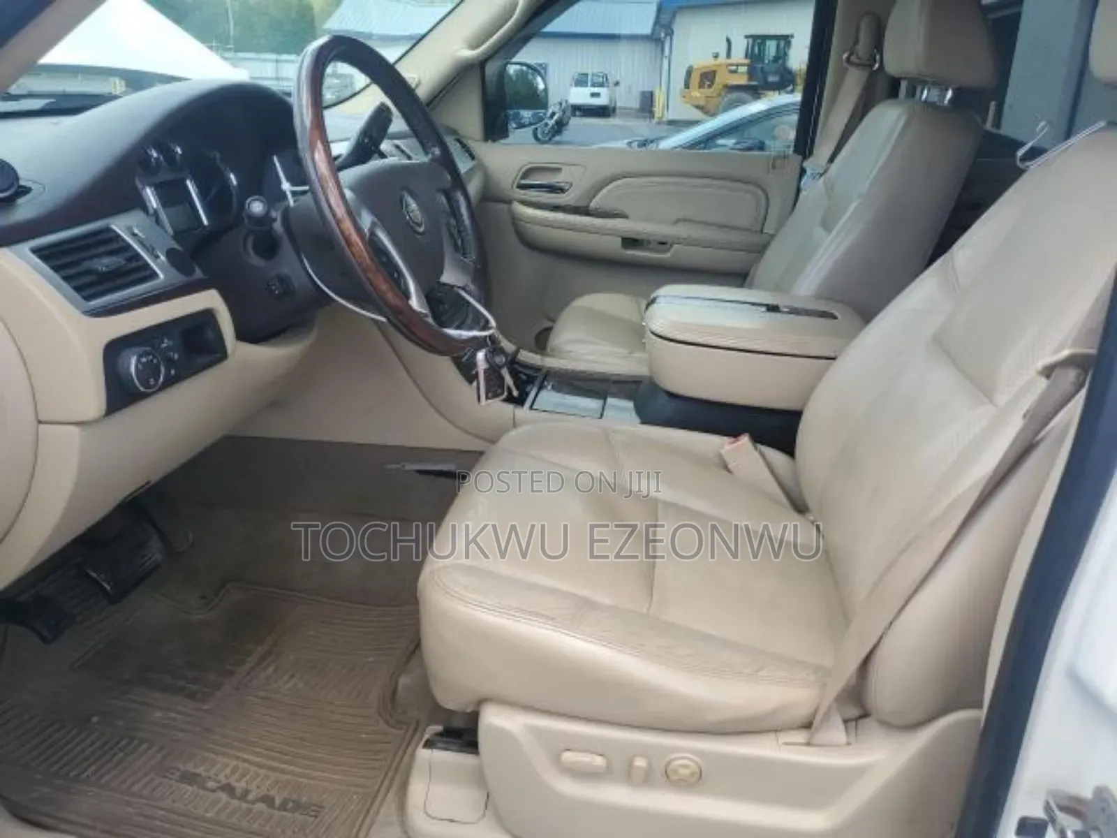 Cadillac Escalade ESV 2009 White