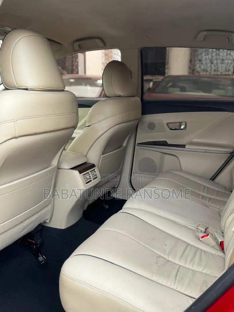 Toyota Venza V6 2010 Red