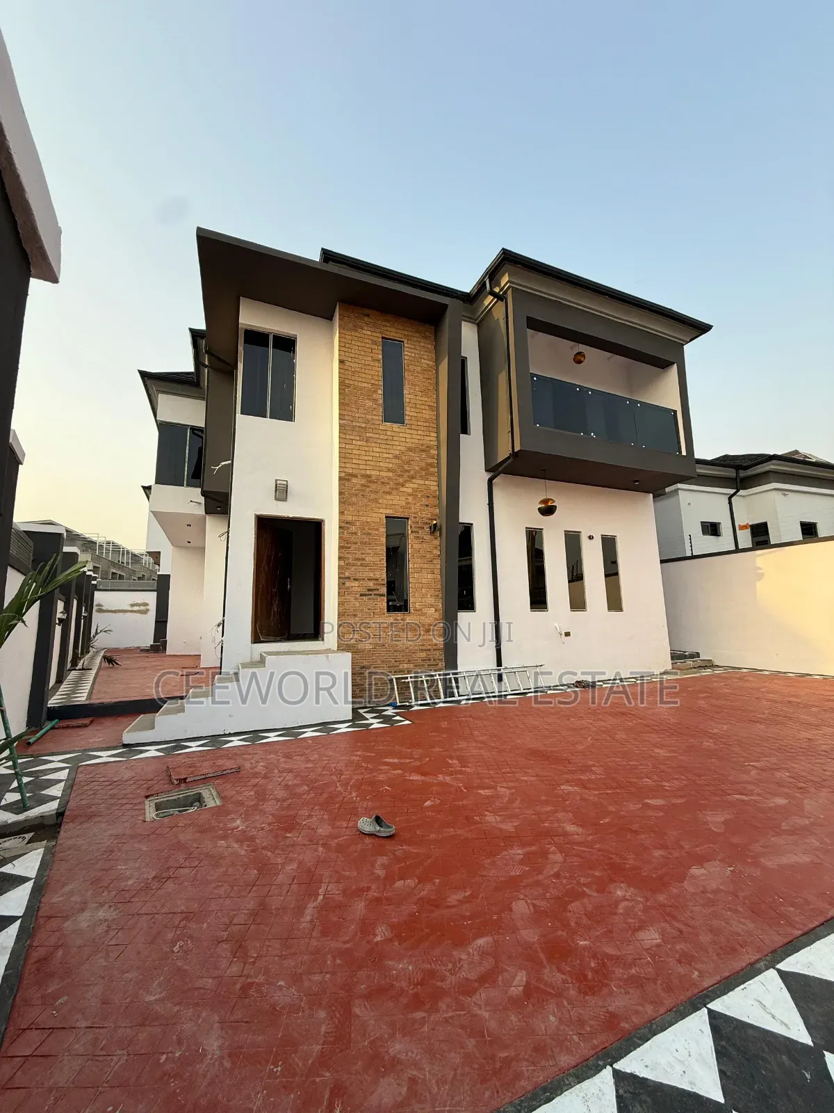 4bdrm Duplex in Calton Gate Estate, Akobo for sale