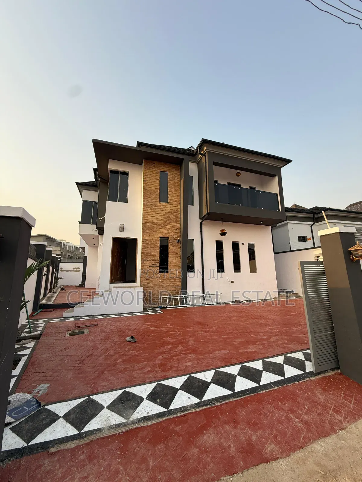 4bdrm Duplex in Calton Gate Estate, Akobo for sale
