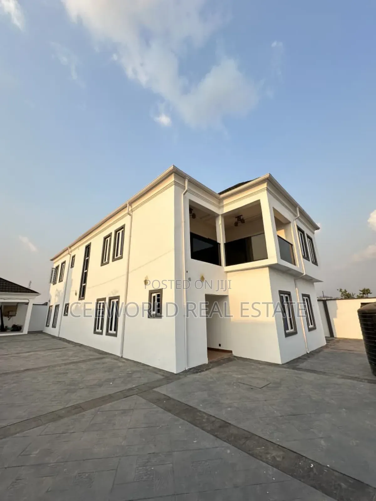 5bdrm Duplex in Iletuntun Estate, Idishin for sale