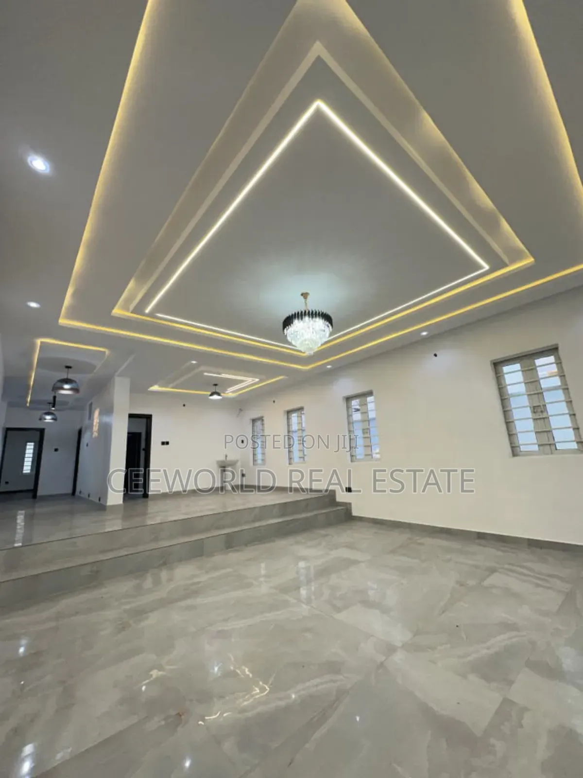 5bdrm Duplex in Iletuntun Estate, Idishin for sale