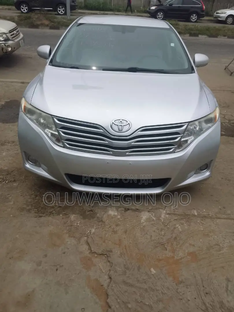 Toyota Venza 2010 Silver