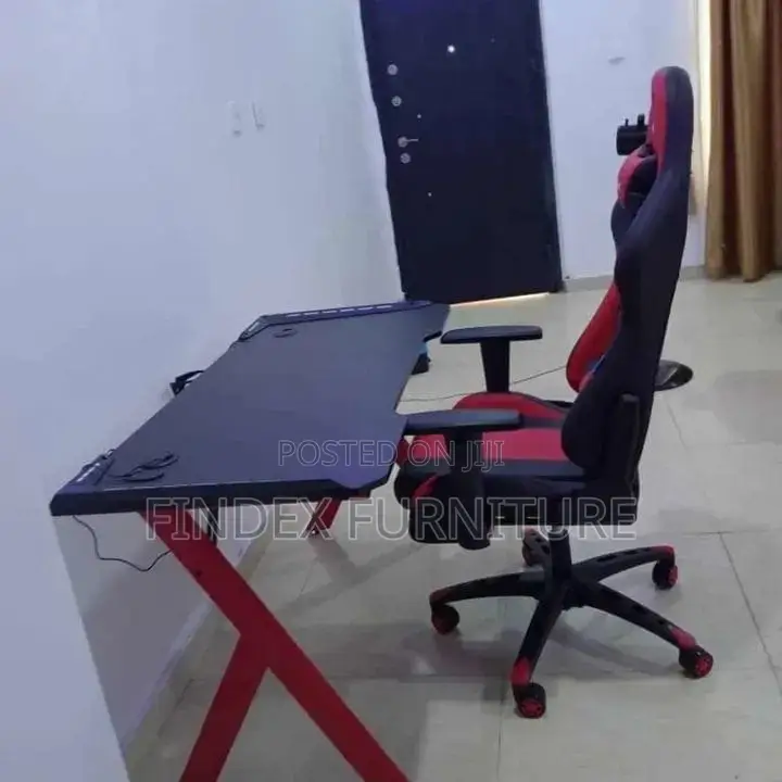 Original Gaming Chair and Table