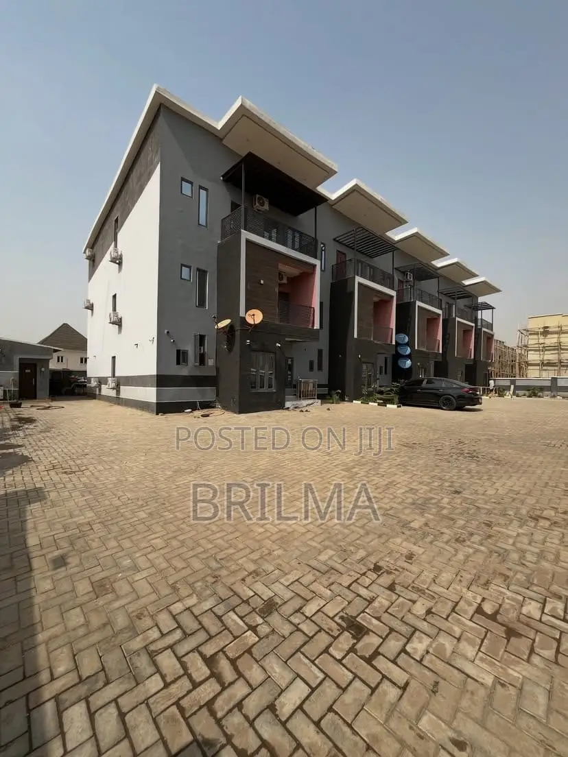 4bdrm Duplex in Gudu for sale