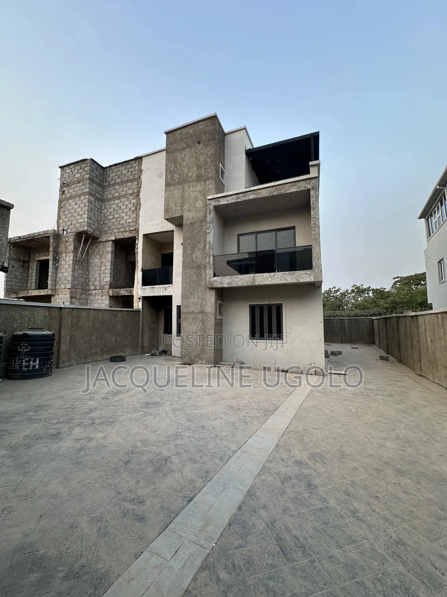 4bdrm Duplex in Ochacho Estate, Life Camp for sale