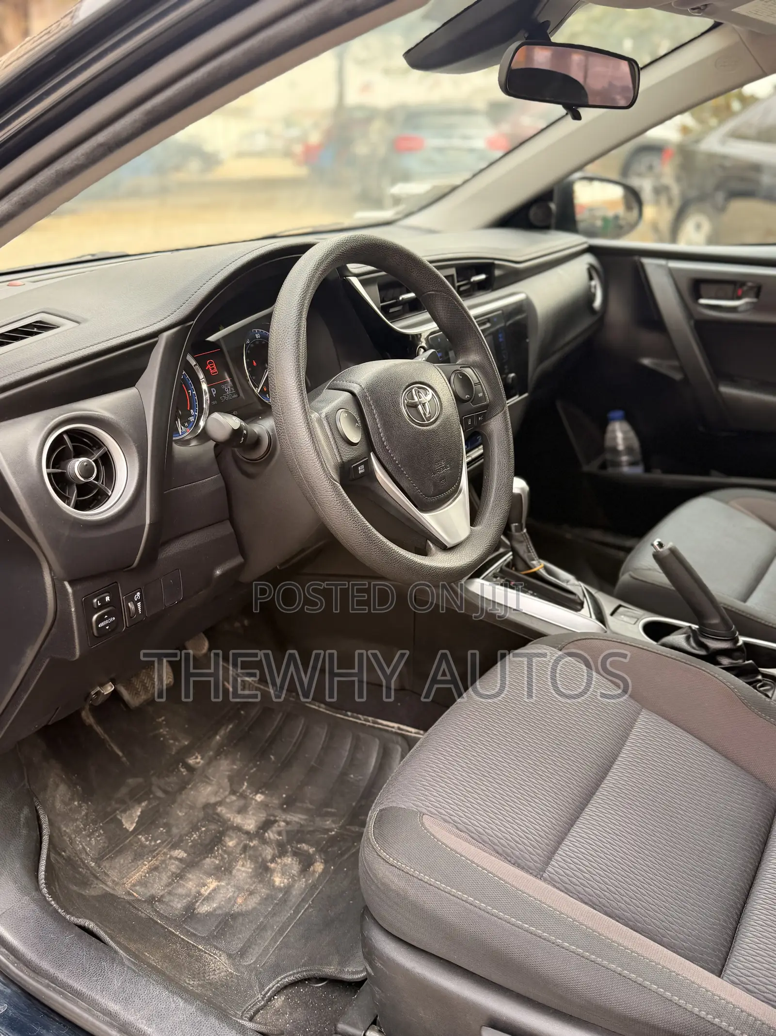 Toyota Corolla LE Eco (1.8L 4cyl 2A) 2019 Blue