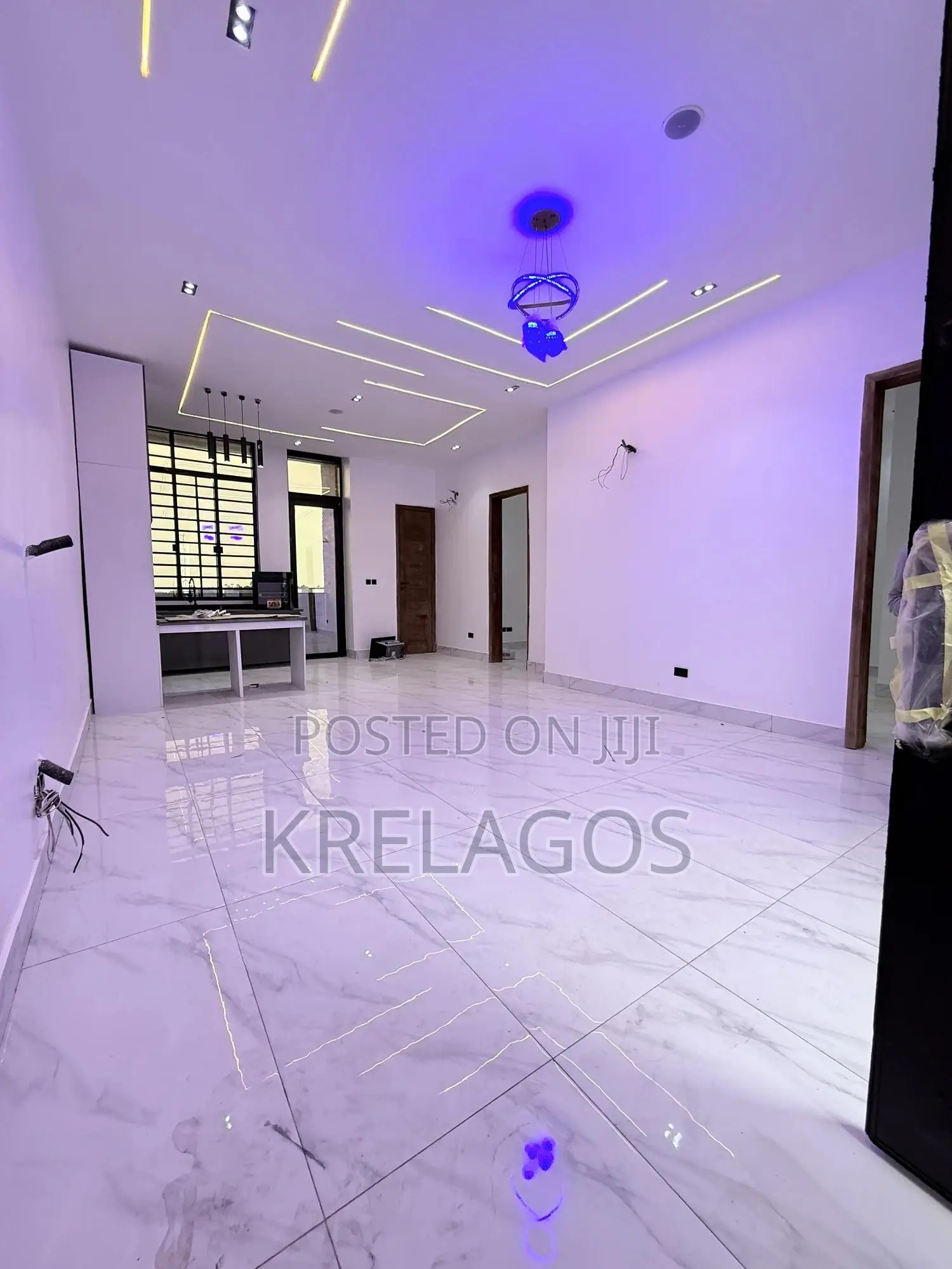 2bdrm Apartment in Chevron Toll Gate for sale