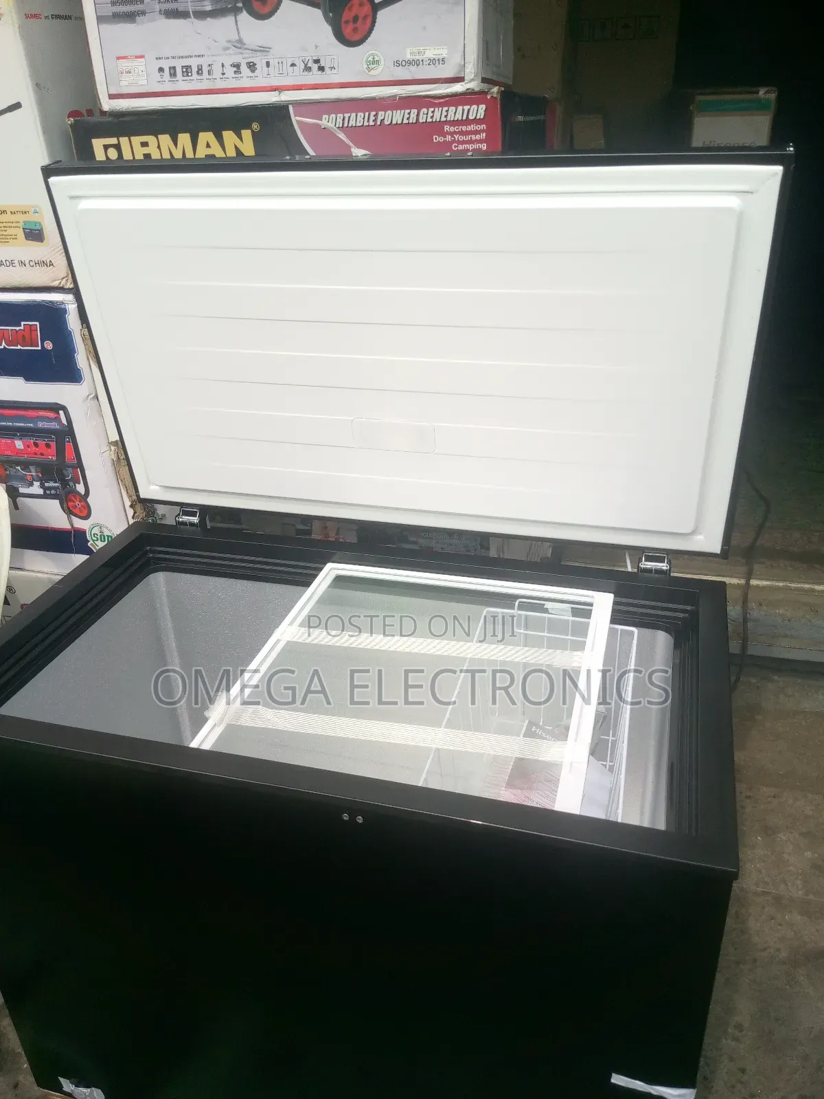 Hisense Chest Freezer 4ft Glass Cover