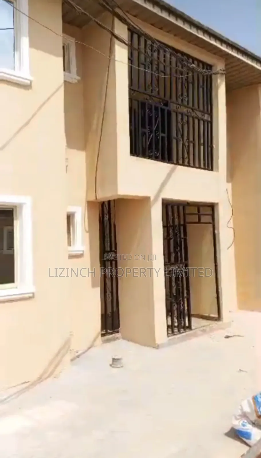 3bdrm Block of Flats in Benin City for sale