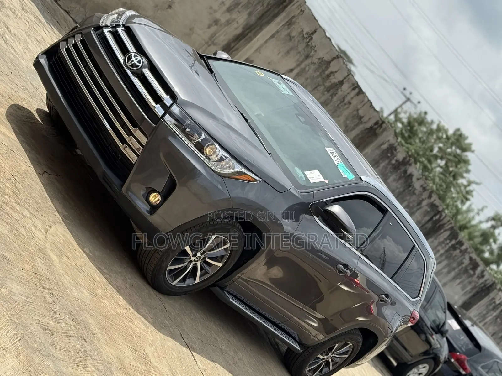 Toyota Highlander XLE 2019 Gray