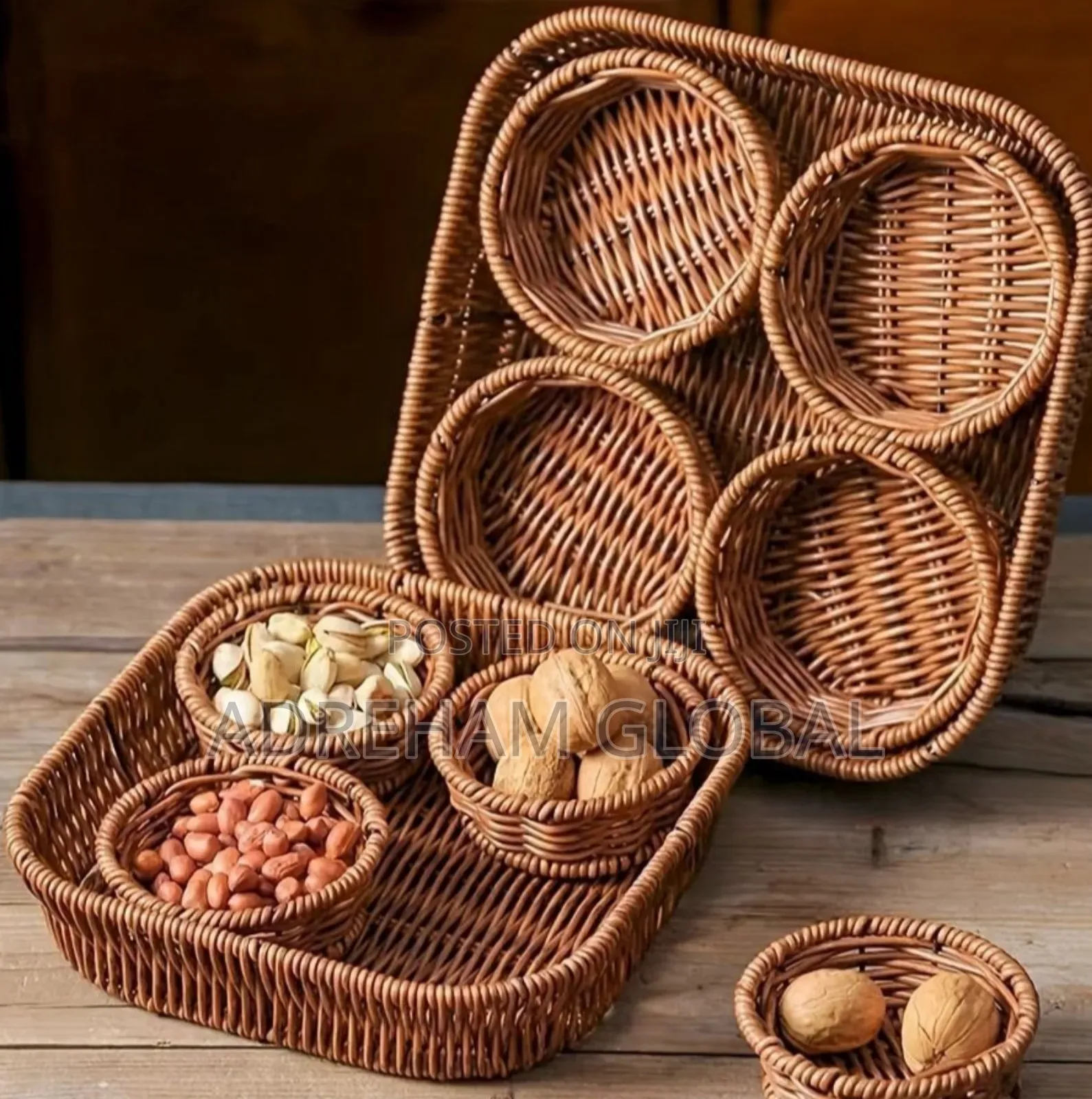 Rattan Woven Multipurpose Snacks/Foodstorage Basket Tray With 4divider