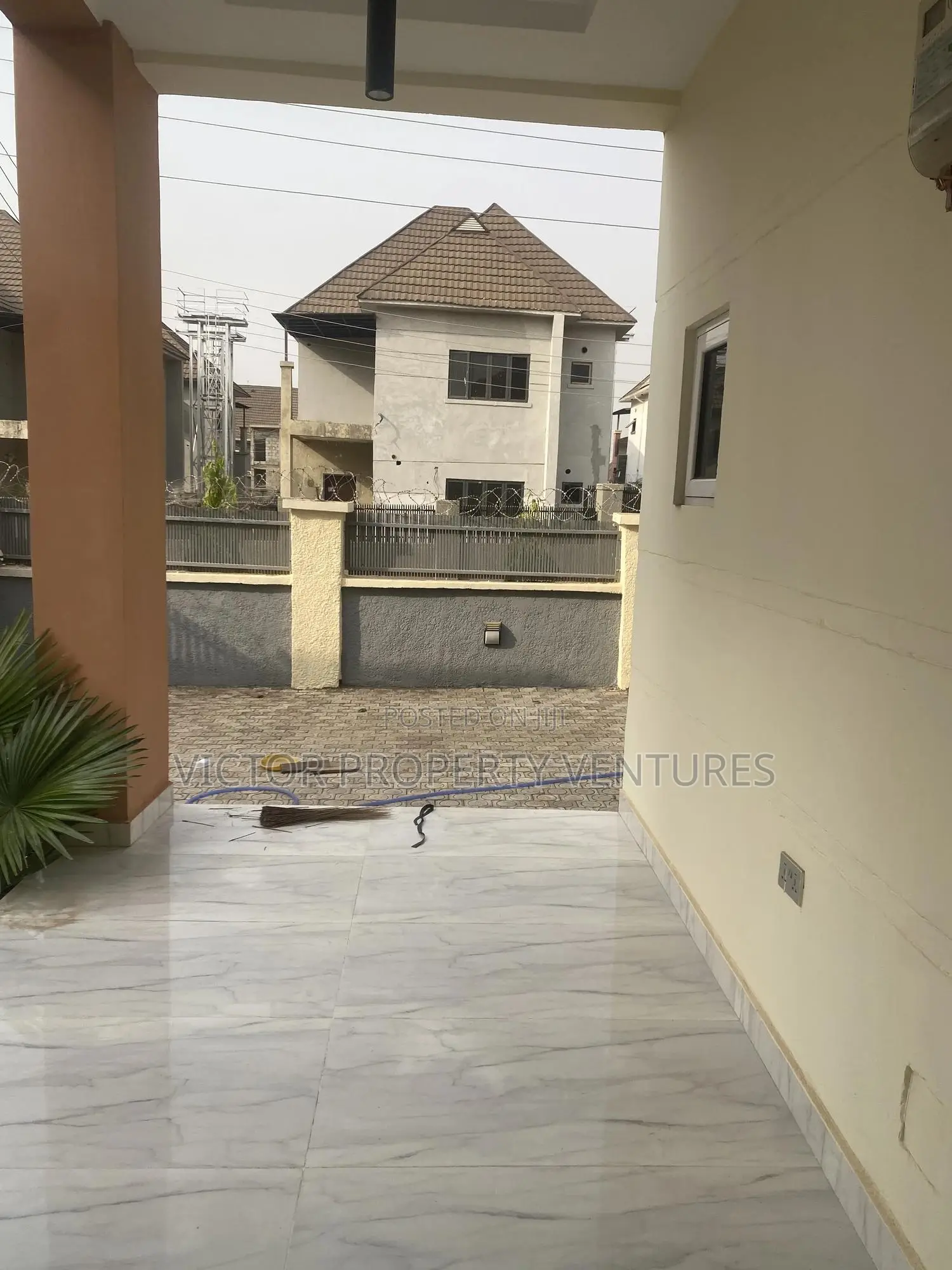 4bdrm Duplex in Dantata Estate, Kubwa for sale