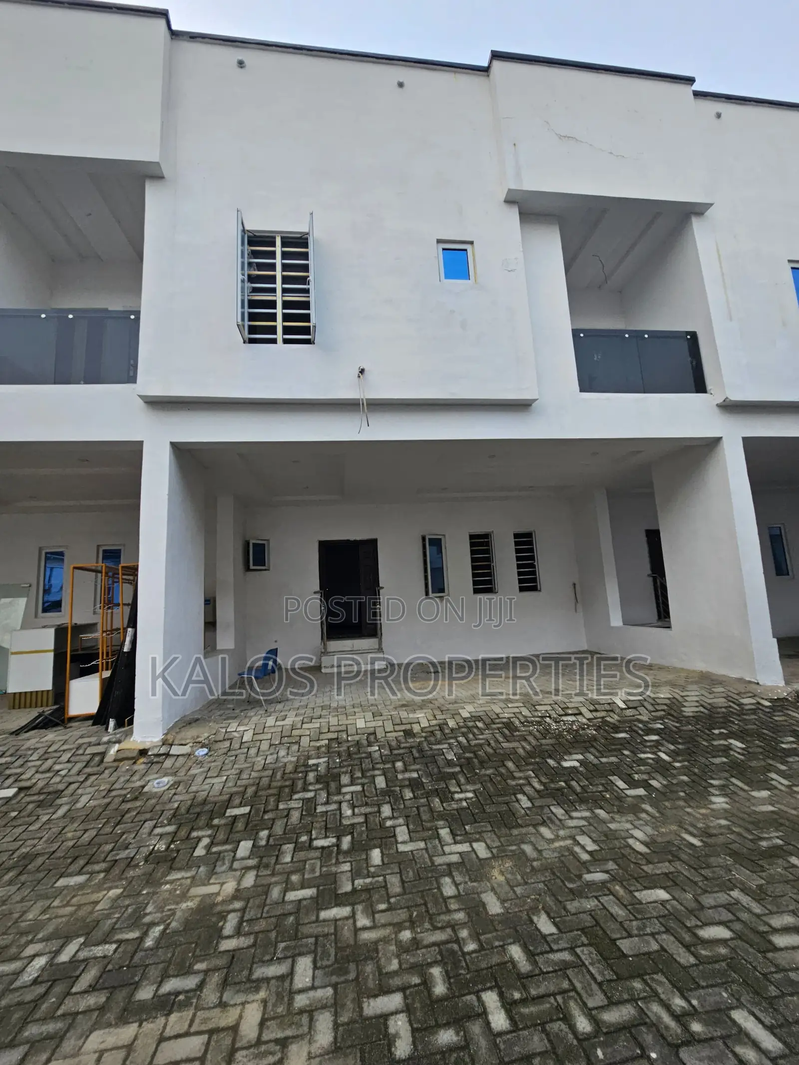 4bdrm Townhouse / Terrace in Ajah Lekki Lagos, Thomas Estate for rent
