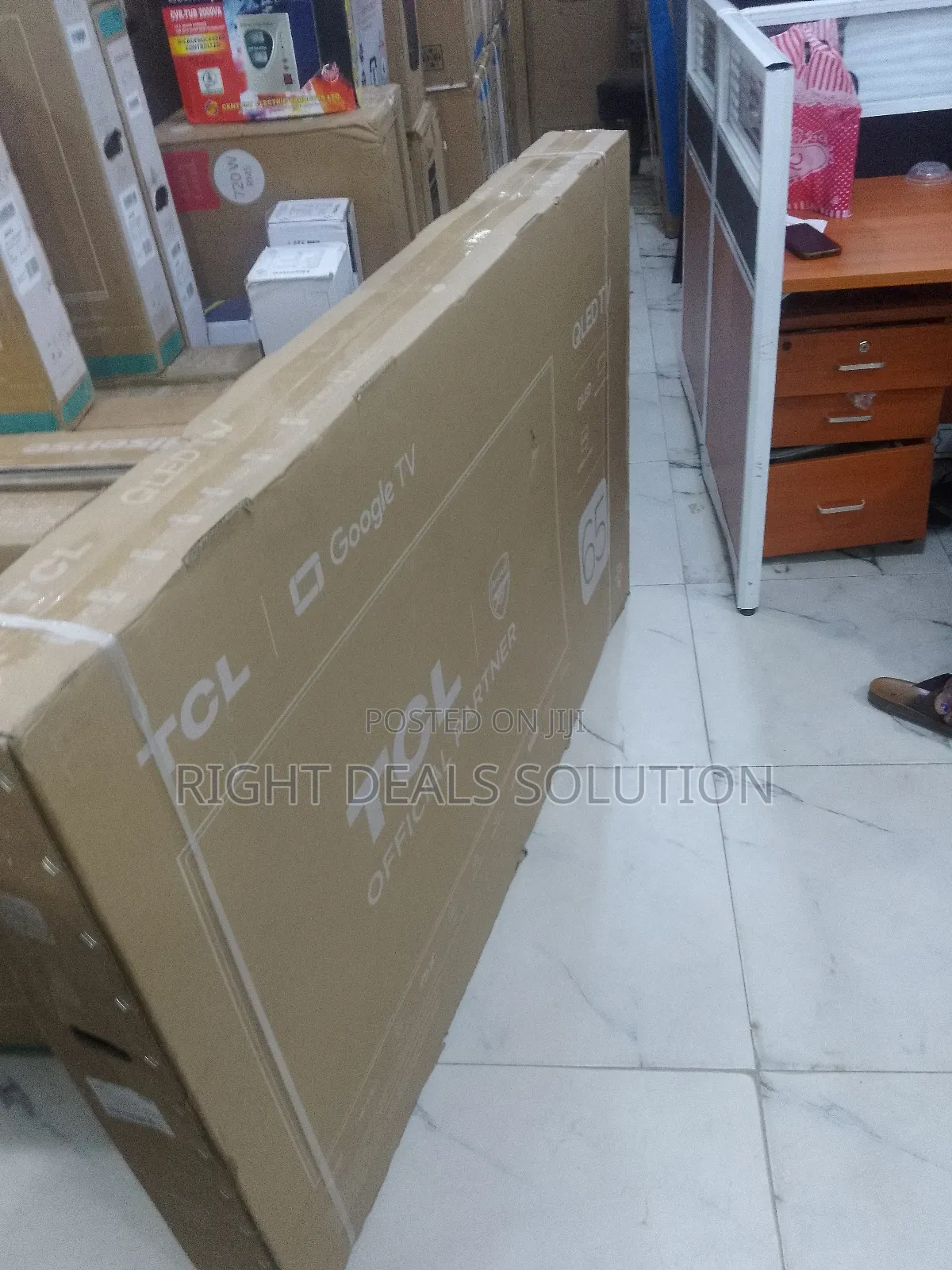 TCL 65" Qled Flagship: Precision, Jaw-Dropping Contrast, Smart Edge