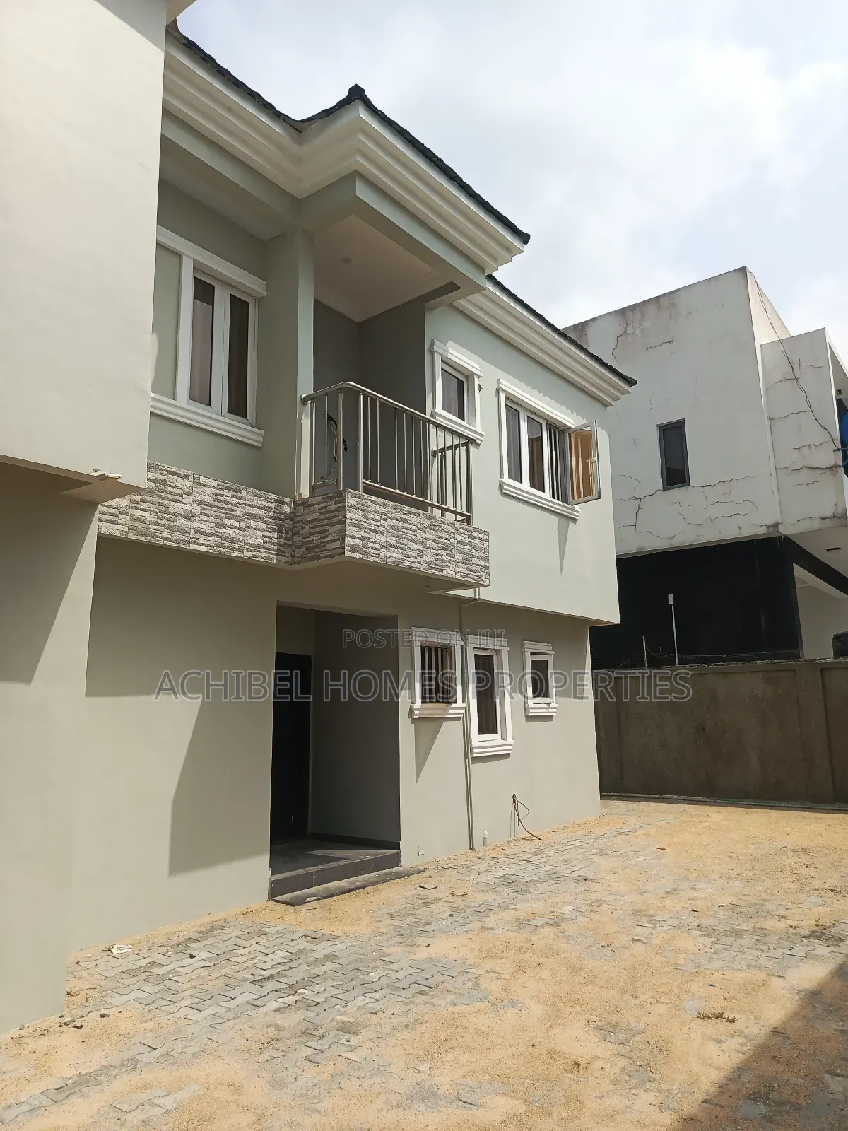 4bdrm Duplex in Near Agungi Estate, Lekki Phase 2 for rent