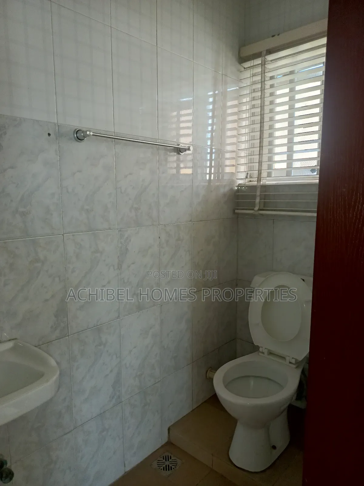4bdrm Duplex in Near Agungi Estate, Lekki Phase 2 for rent