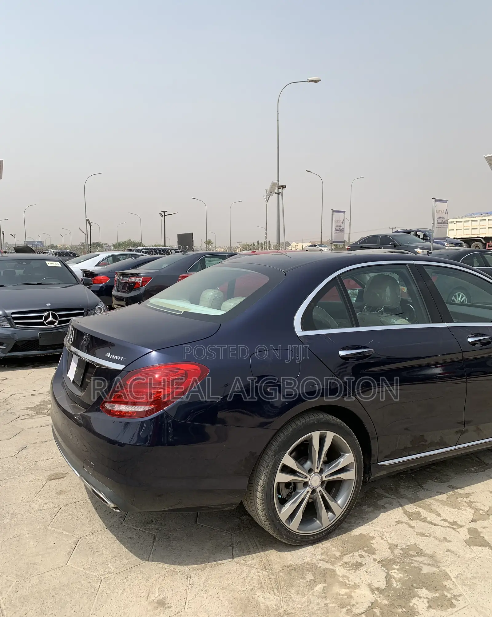 Mercedes-Benz C300 2016 Blue