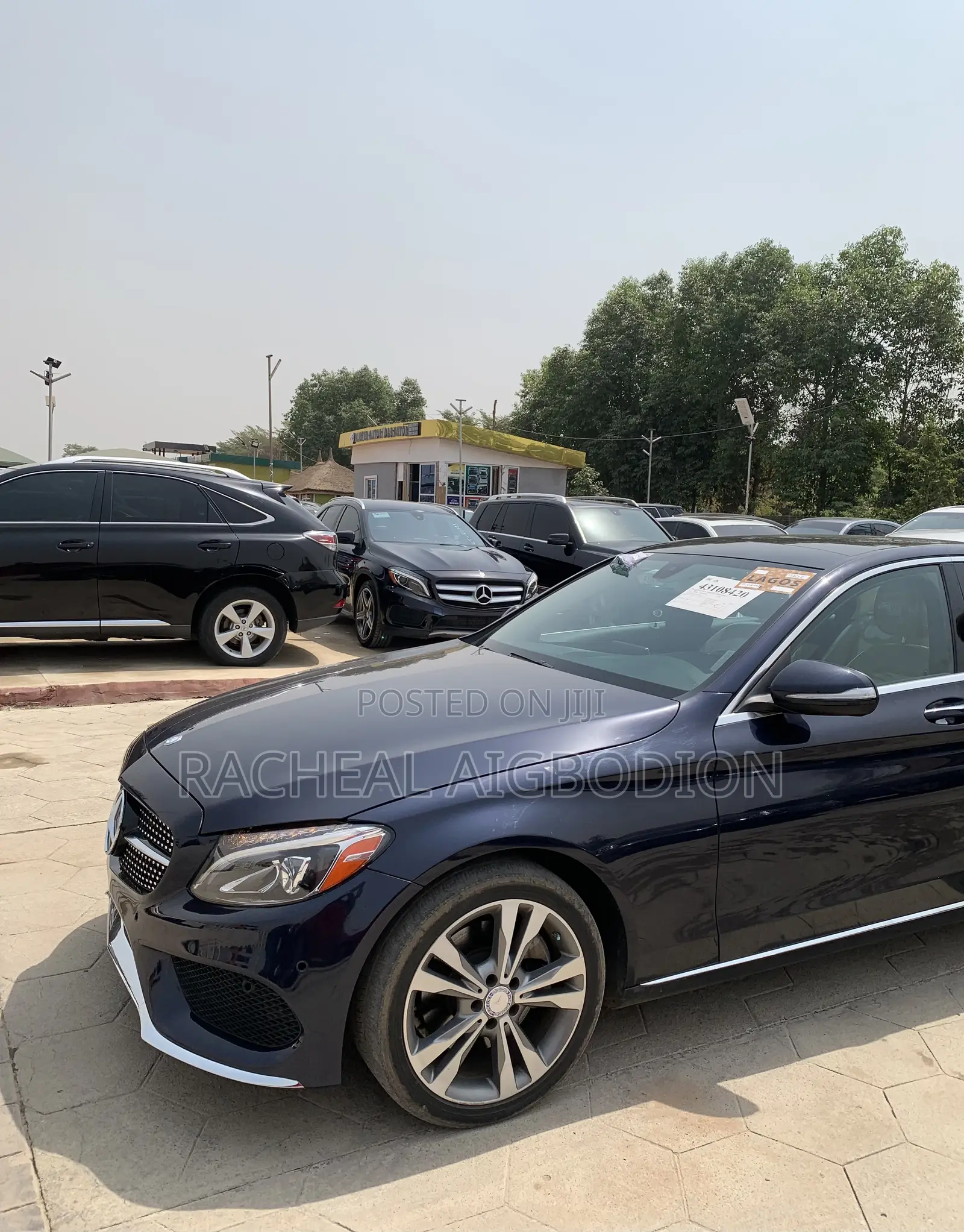 Mercedes-Benz C300 2016 Blue