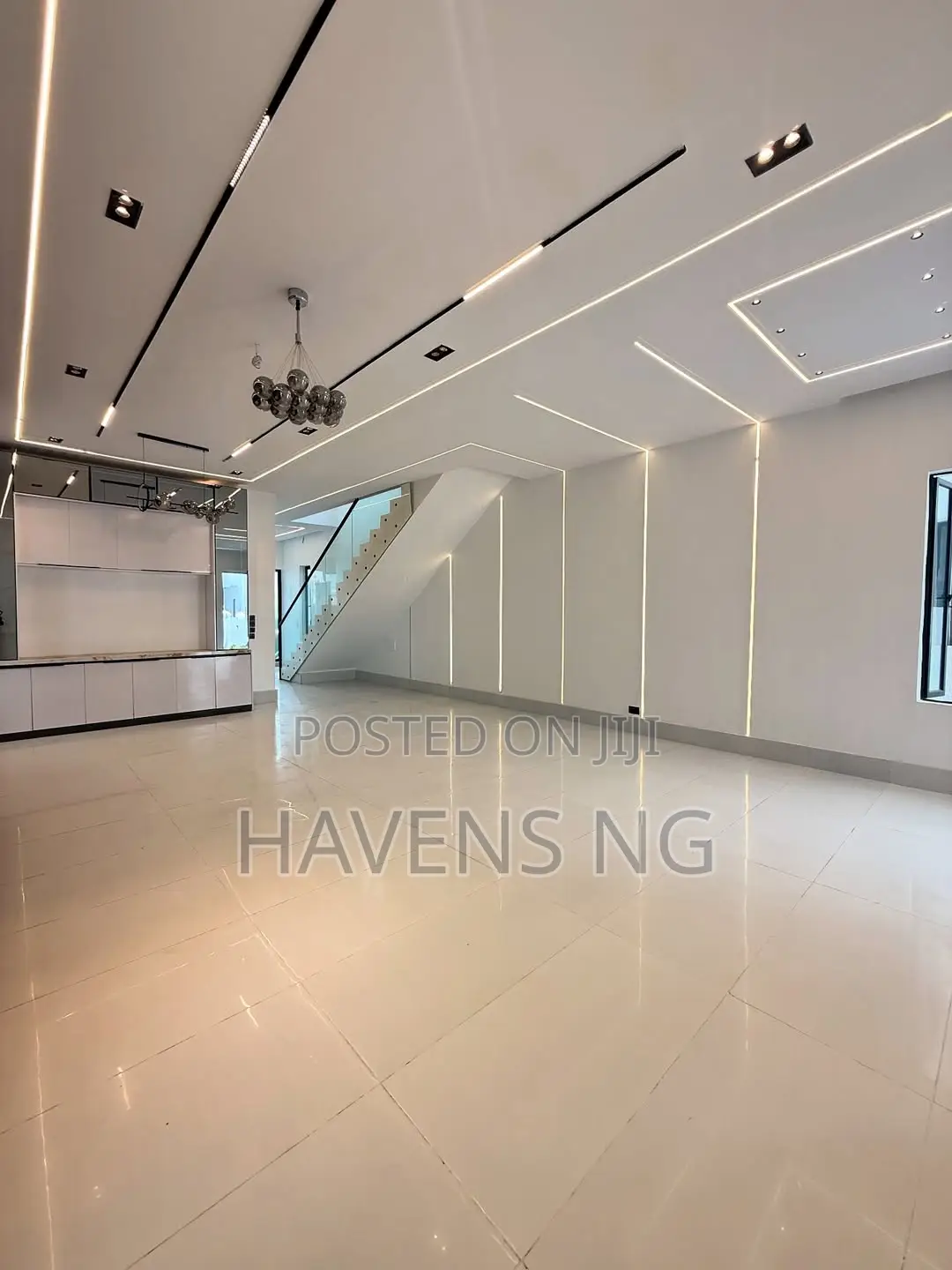 5bdrm Duplex in Lekki Phase 2 for sale