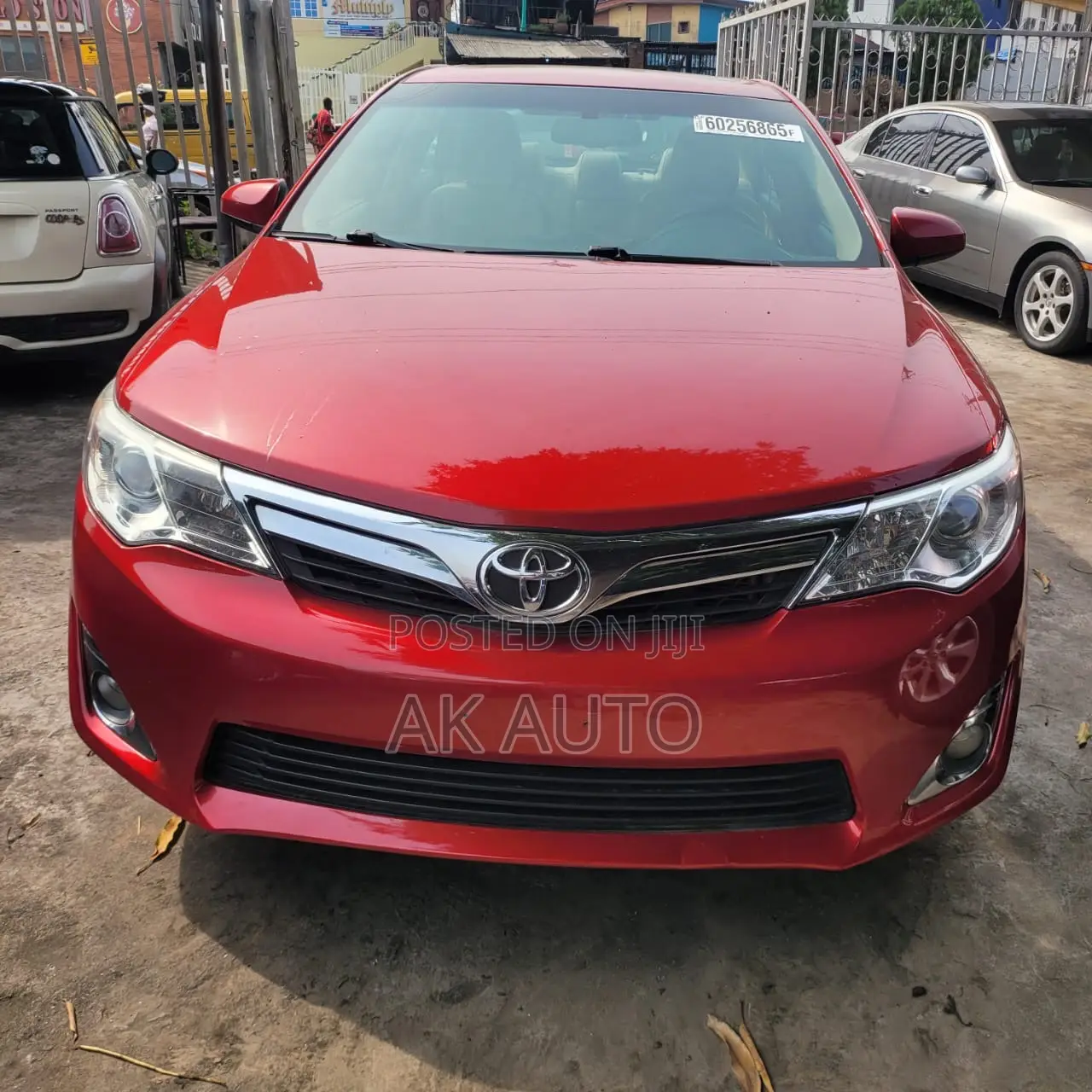 Toyota Camry XLE 4dr Sedan (2.5L 4cyl 6A) 2014 Red