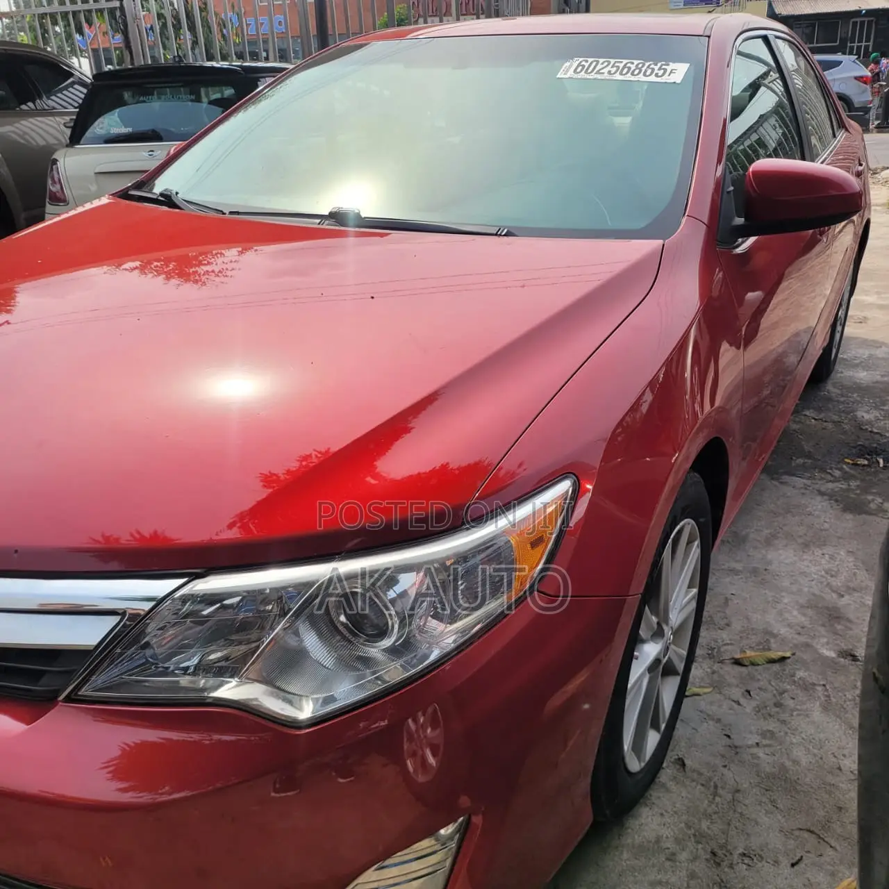 Toyota Camry XLE 4dr Sedan (2.5L 4cyl 6A) 2014 Red