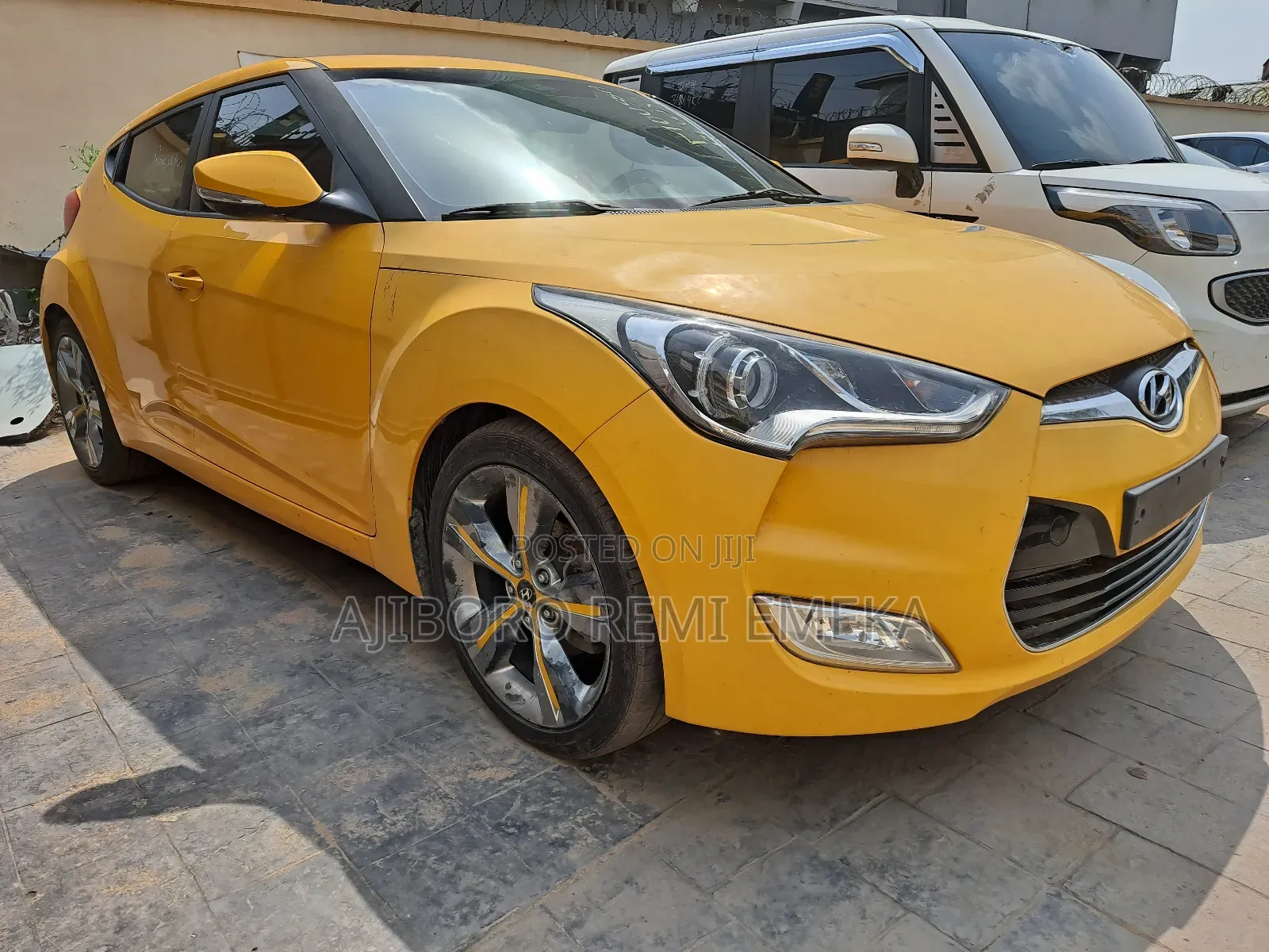 Hyundai Veloster 2011 Orange
