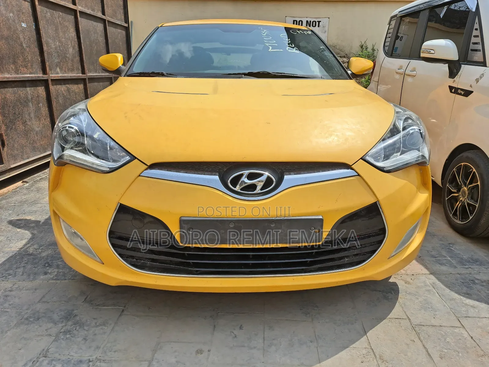 Hyundai Veloster 2011 Orange