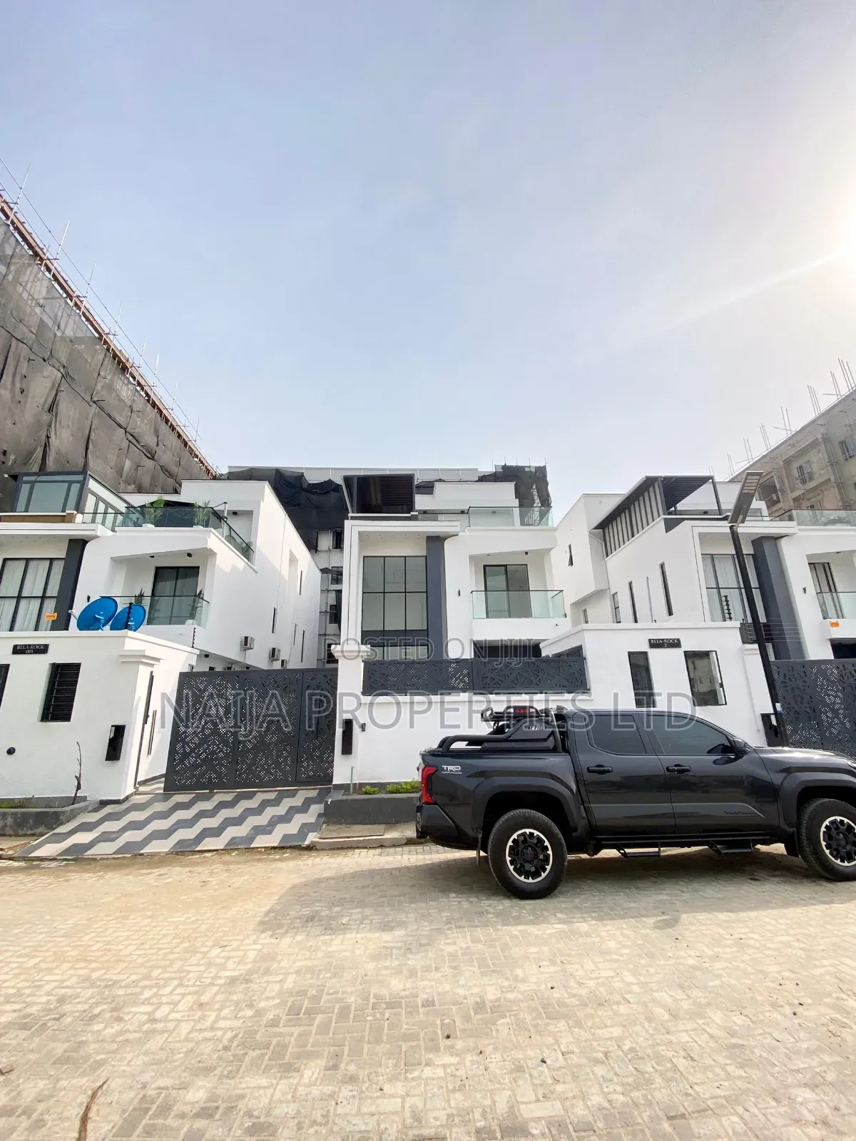 5bdrm Duplex in Lekki Phase 1 for sale