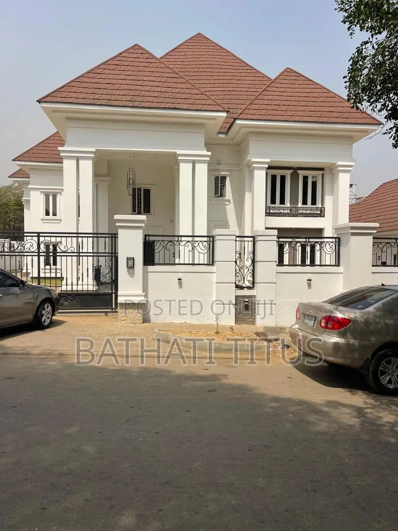 7bdrm Duplex in Jabi for sale