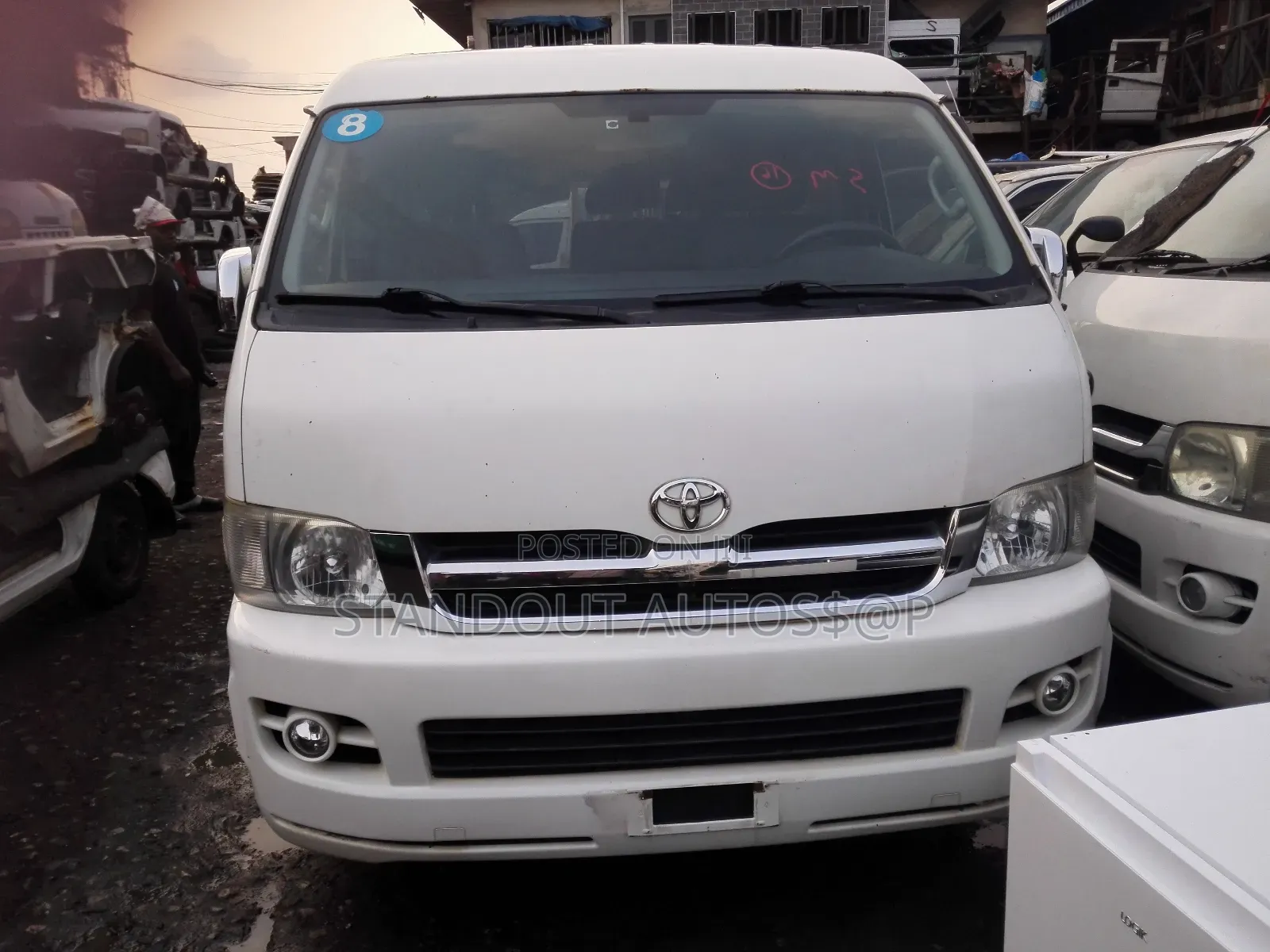 Toyota HiAce 2018 White