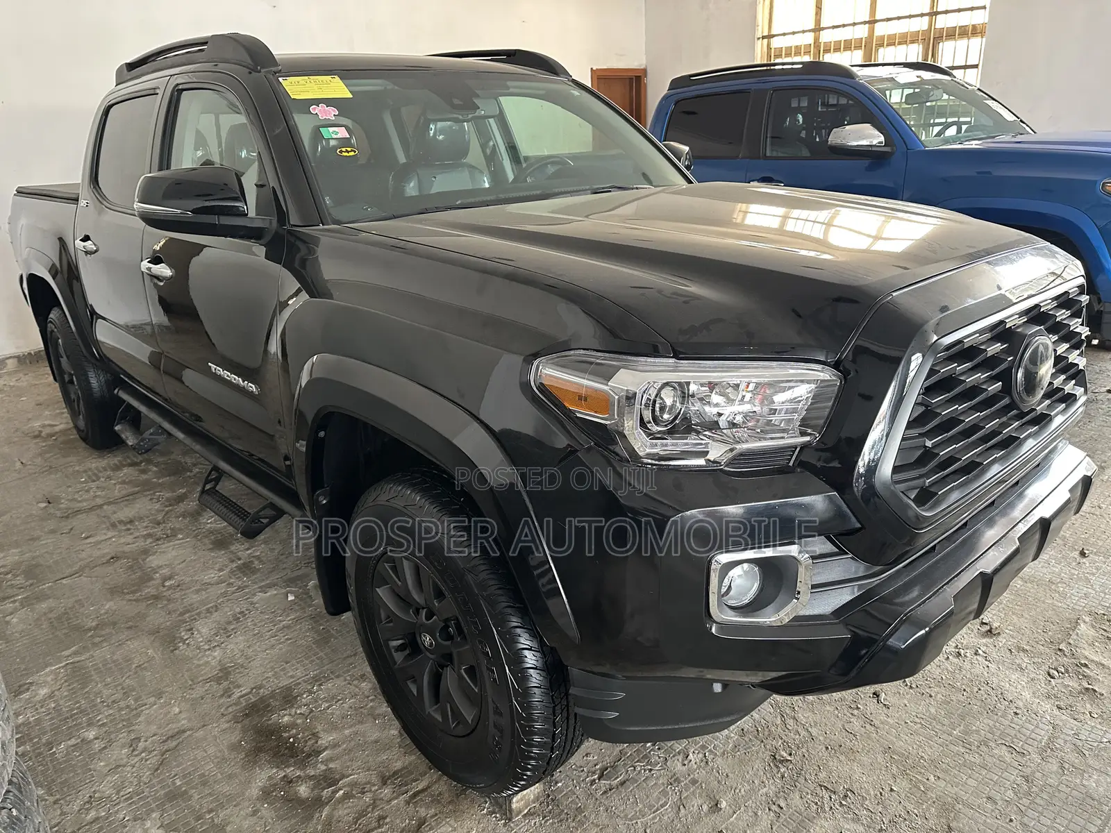 Toyota Tacoma SR5 Double Cab 6' Bed V6 AT 2023 Black