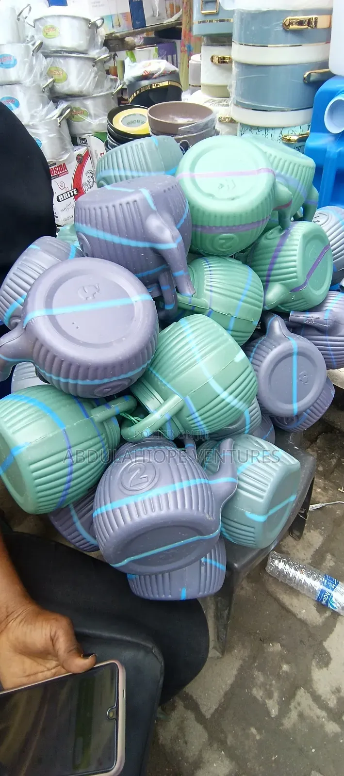 Dozen of Praying Kettle