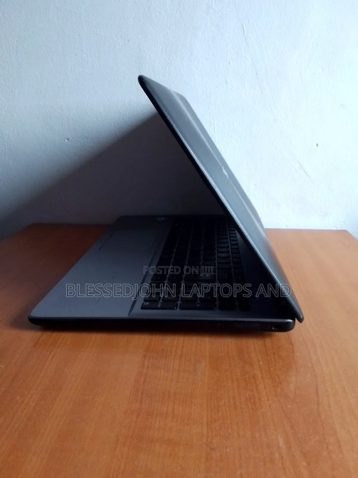 Laptop Asus X550CA 8GB Intel Core i5 HDD 500GB