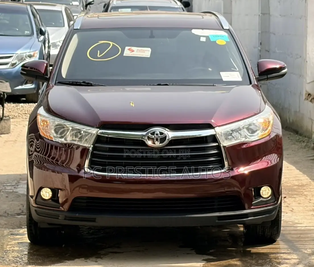 Toyota Highlander XLE 4dr SUV AWD (3.5L 6cyl 6A) 2014 Red